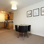 Διαμέρισμα Cozy Kingsize In Centre!
