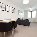 Cozy Kingsize In Centre!