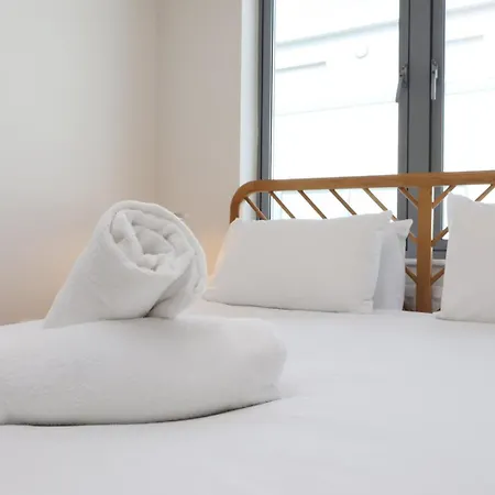 Cozy Kingsize In Centre! ブリストル